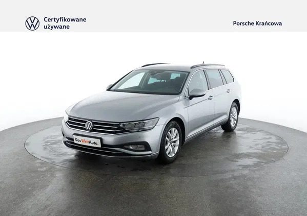 volkswagen Volkswagen Passat cena 87000 przebieg: 130171, rok produkcji 2020 z Poznań